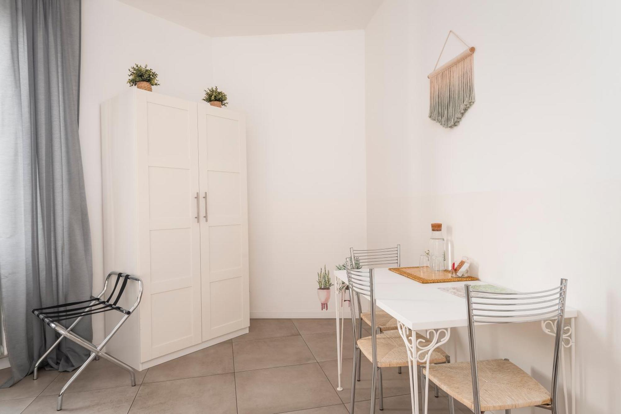 Guesthouse Tree Rooms Modern Bergamo Exteriér fotografie